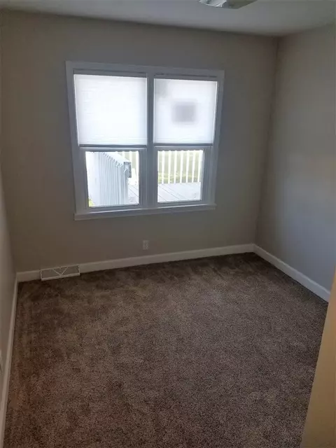 458 E 2nd St, Readlyn, IA 50668 photo 12