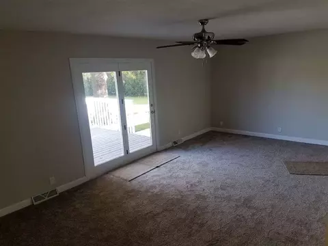 458 E 2nd St, Readlyn, IA 50668 photo 8