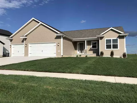 1256 Partridge Ln, Waterloo, IA 50701 photo 1