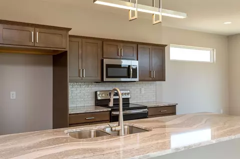 1256 Partridge Ln, Waterloo, IA 50701 photo 8