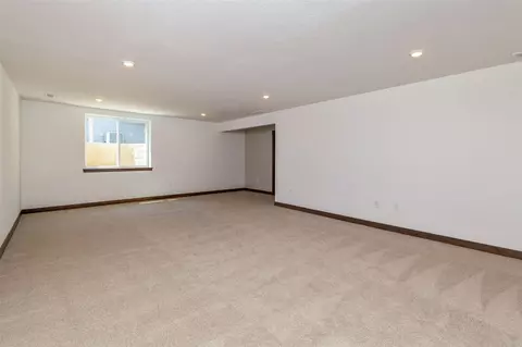 1256 Partridge Ln, Waterloo, IA 50701 photo 18