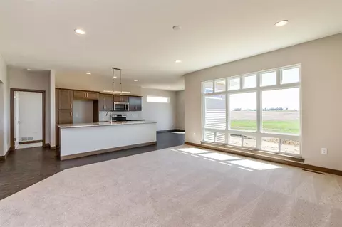 1256 Partridge Ln, Waterloo, IA 50701 photo 5