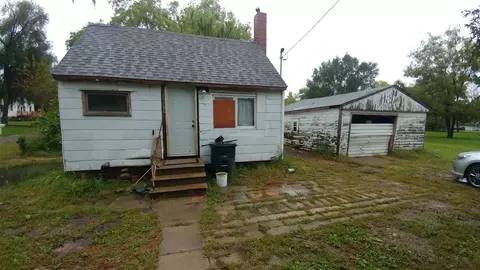 801 Gilbert, Waterloo, IA 50707 photo 1