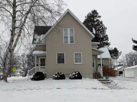 231 E 3rd Ave, Cresco, IA 52136 photo 1