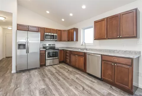 401 Eureka St, Waterloo, IA 50702 photo 9