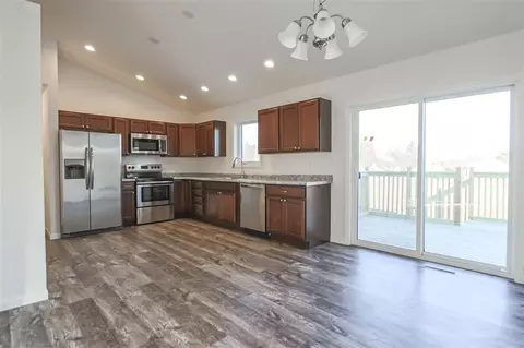 401 Eureka St, Waterloo, IA 50702 photo 7