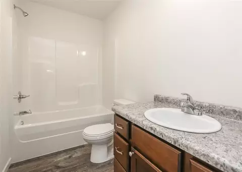 401 Eureka St, Waterloo, IA 50702 photo 18
