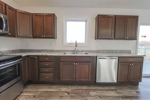 401 Eureka St, Waterloo, IA 50702 photo 10