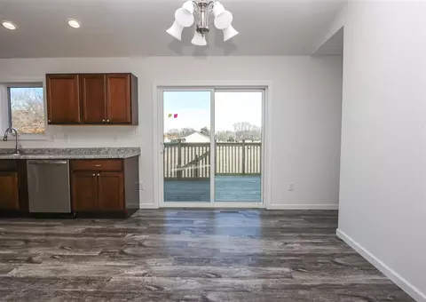 401 Eureka St, Waterloo, IA 50702 photo 6