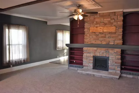 1143 Rainbow Dr, Waterloo, IA 50701 photo 6