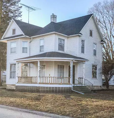 122 E Main St, Shell Rock, IA 50670 photo 1