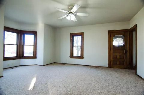 205 E 4th St, Readlyn, IA 50668 photo 4