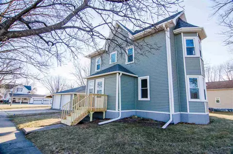205 E 4th St, Readlyn, IA 50668 photo 2