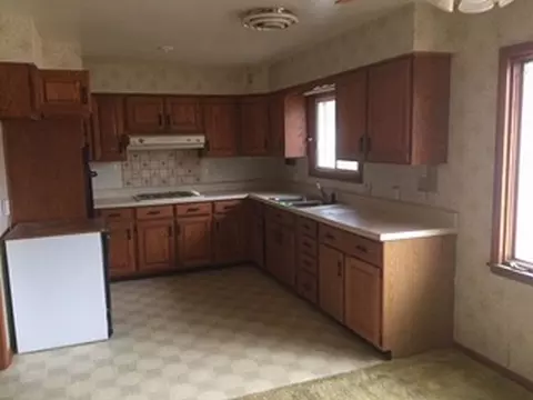 311 E Maple Ave, Conrad, IA 50621 photo 4