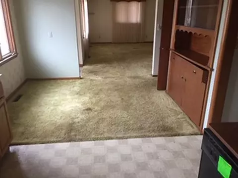 311 E Maple Ave, Conrad, IA 50621 photo 5