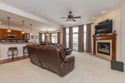 2701 Pendleton Dr, Cedar Falls, IA 50613 photo 2