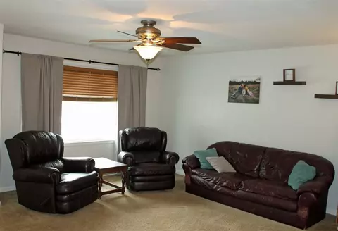 402 4th St, Plainfield, IA 50666 photo 9