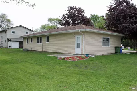 402 4th St, Plainfield, IA 50666 photo 3