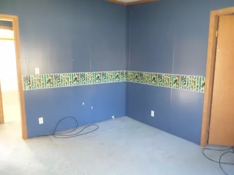 304 E North St, Hazleton, IA 50641 photo 13
