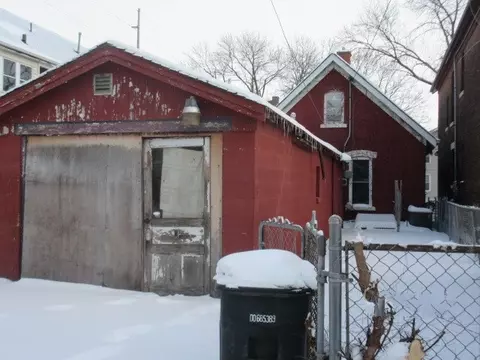 1675 Jackson St, Dubuque, IA 52001 photo 9