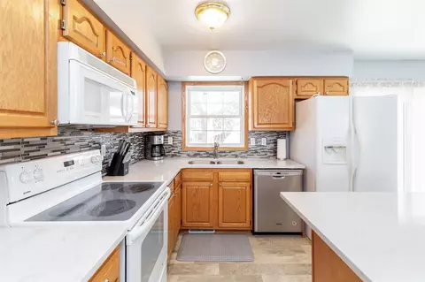 1269 S Hackett Rd, Waterloo, IA 50701 photo 7