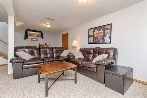 1269 S Hackett Rd, Waterloo, IA 50701 photo 15