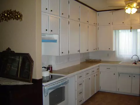 540 E Main St, Denver, IA 50622 photo 8