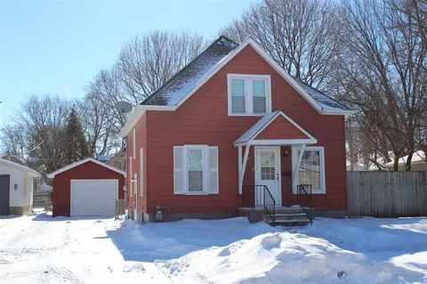 818 Bertch Ave, Waterloo, IA 50702 photo 1