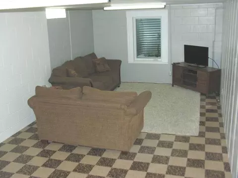 409 Pine St, Osage, IA 50461 photo 9