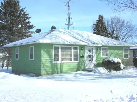 409 Pine St, Osage, IA 50461 photo 2