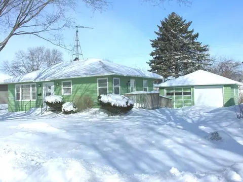 409 Pine St, Osage, IA 50461 photo 1