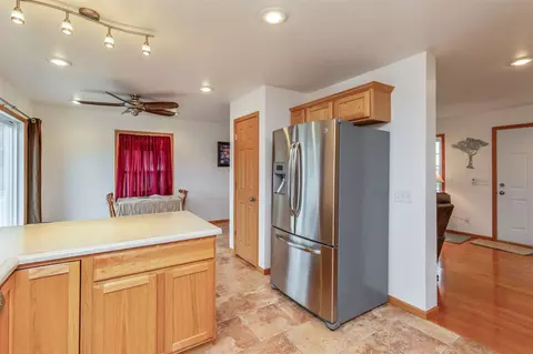 1919 E Ridgeway Ave, Waterloo, IA 50702 photo 9