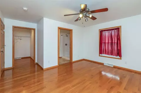 1919 E Ridgeway Ave, Waterloo, IA 50702 photo 14