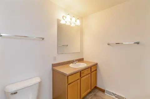 1919 E Ridgeway Ave, Waterloo, IA 50702 photo 15