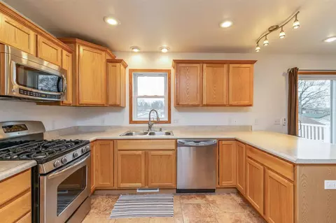 1919 E Ridgeway Ave, Waterloo, IA 50702 photo 7