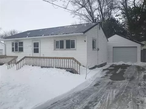 712 4th St, Plainfield, IA 50666 photo 1