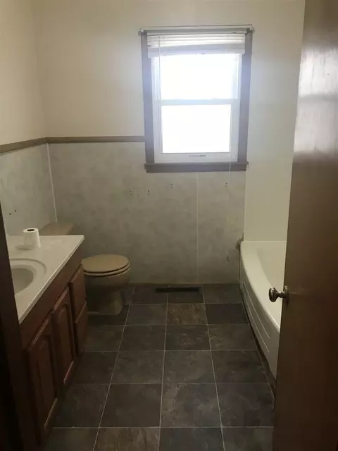 712 4th St, Plainfield, IA 50666 photo 6