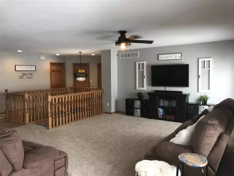 829 Juniper Dr, Waterloo, IA 50702 photo 5