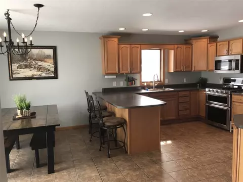829 Juniper Dr, Waterloo, IA 50702 photo 11