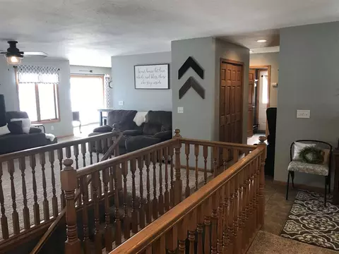 829 Juniper Dr, Waterloo, IA 50702 photo 7