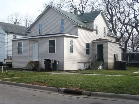 320 E 8th St, Waterloo, IA 50703 photo 1