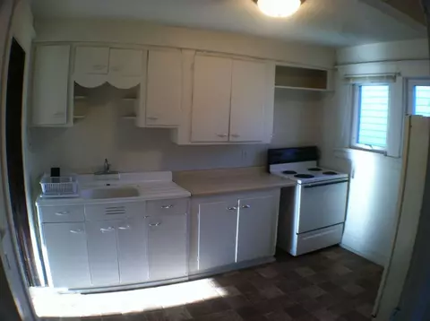 320 E 8th St, Waterloo, IA 50703 photo 4