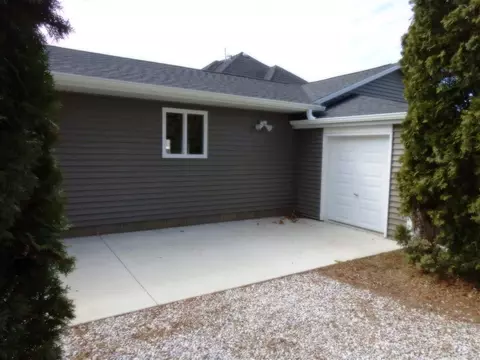616 E 1st St, Sumner, IA 50674 photo 18