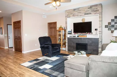 4108 Mockingbird Ln, Waterloo, IA 50702 photo 8