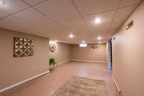 1137 Cornwall, Waterloo, IA 50702 photo 14