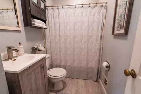 1137 Cornwall, Waterloo, IA 50702 photo 8