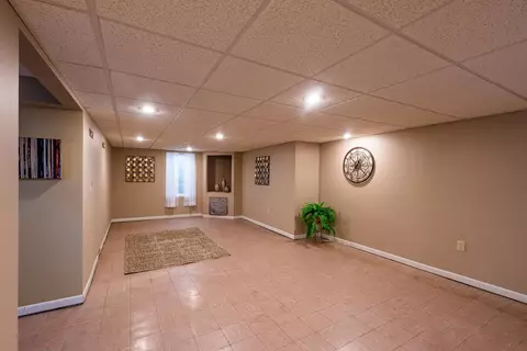 1137 Cornwall, Waterloo, IA 50702 photo 13