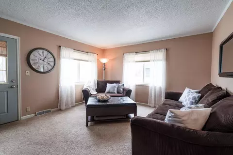 1137 Cornwall, Waterloo, IA 50702 photo 3