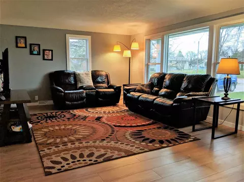 5952 Ab Ave, Waterloo, IA 50701 photo 3