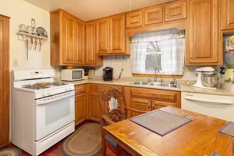 137 Ruby Dr, Waterloo, IA 50702 photo 6